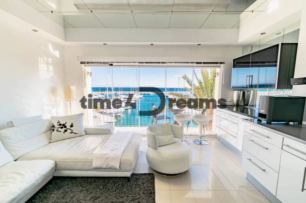 NA PREDAJ - BYT, APARTMAN, VILLA v MARBELLA