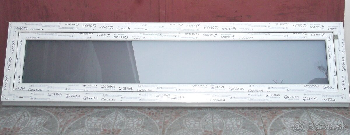 Predam sklopne plastove okno 147 x 45 , 106 x 56 , 224 x 55