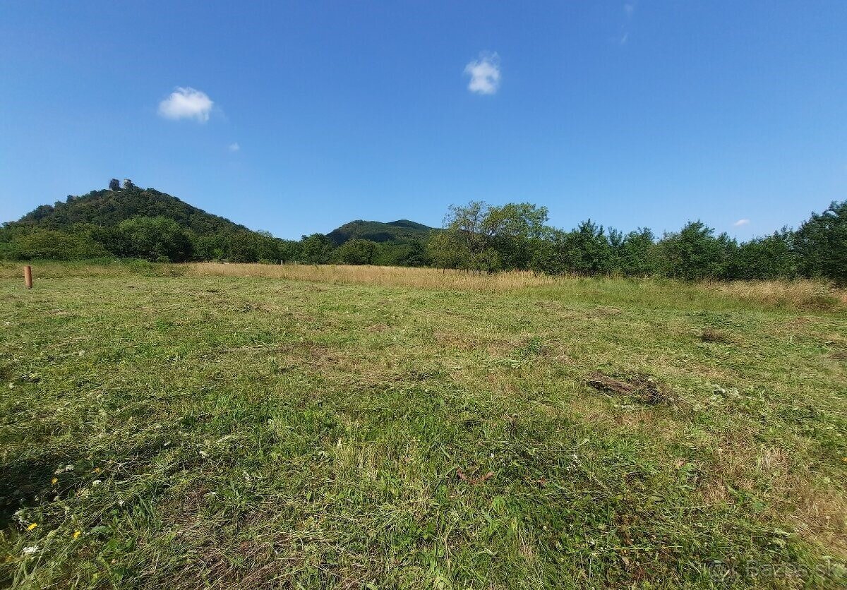 Slanec - stavebný pozemok 726m2