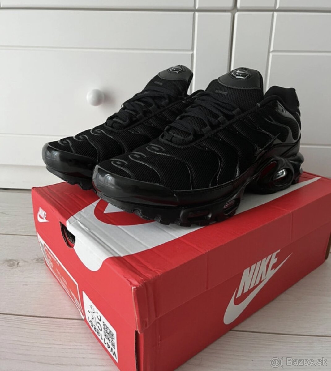 Nike Air Max Plus Black