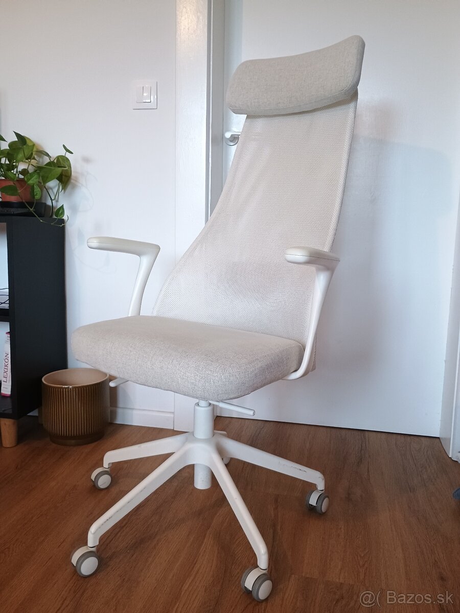 Otočná stolička ikea