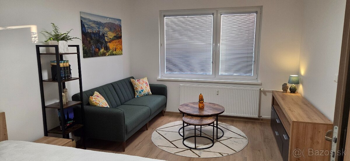 Prenájom 1+1 izbového bytu na Vlčincoch Žilina