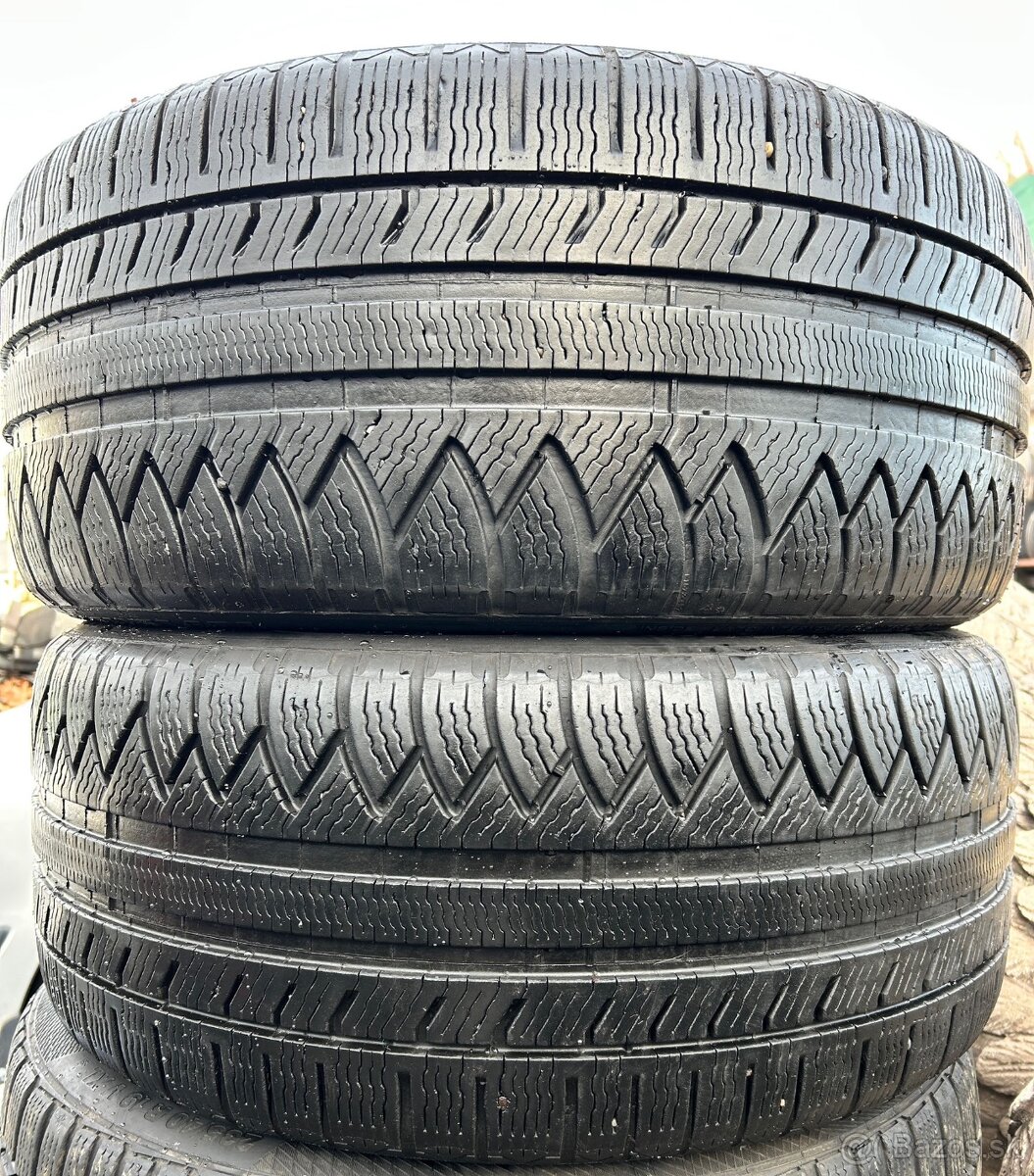 Zimné pneumatiky 245/45R17
