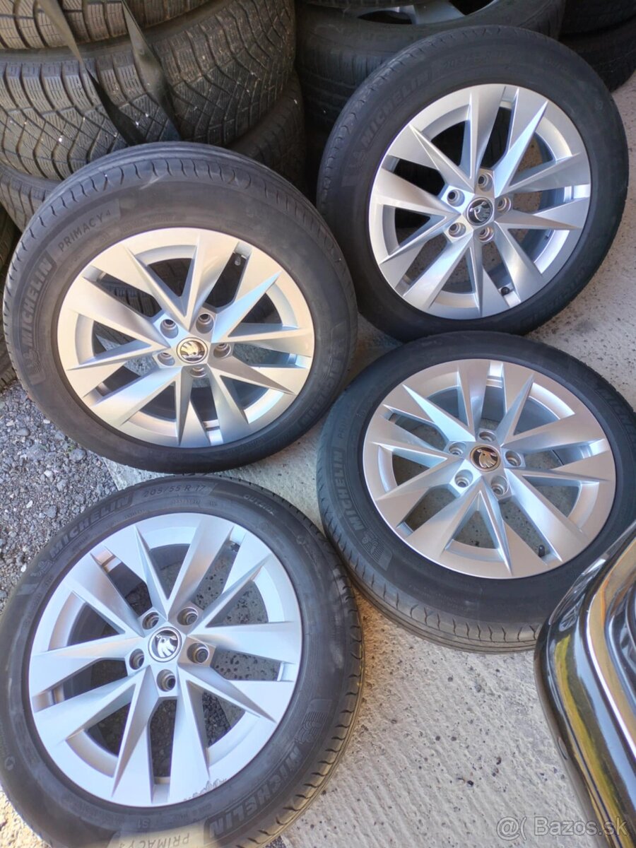 4ks alu disky orig. Škoda 5x112 R17 pneu 205/55 R17 5mm