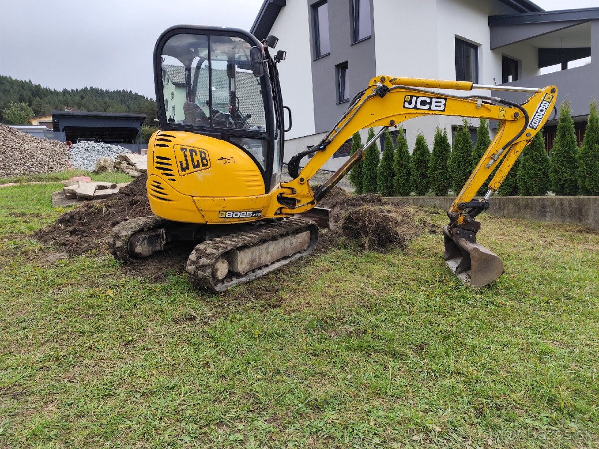 Minibager JCB 8025 zts