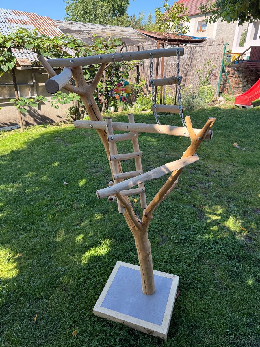 Strom pre papagáje+krmivo