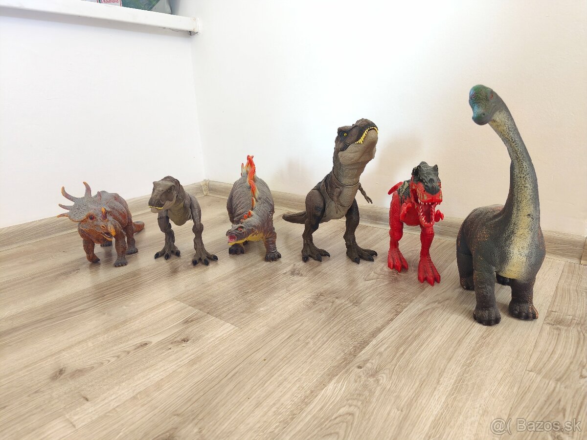 Dinosaury
