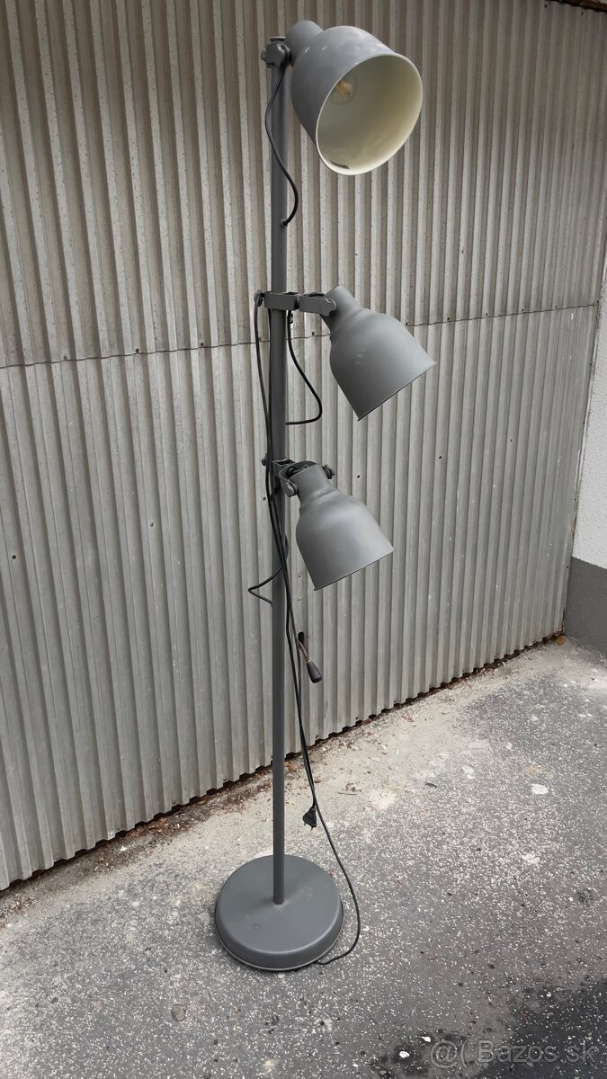 Ikea lampa hektar
