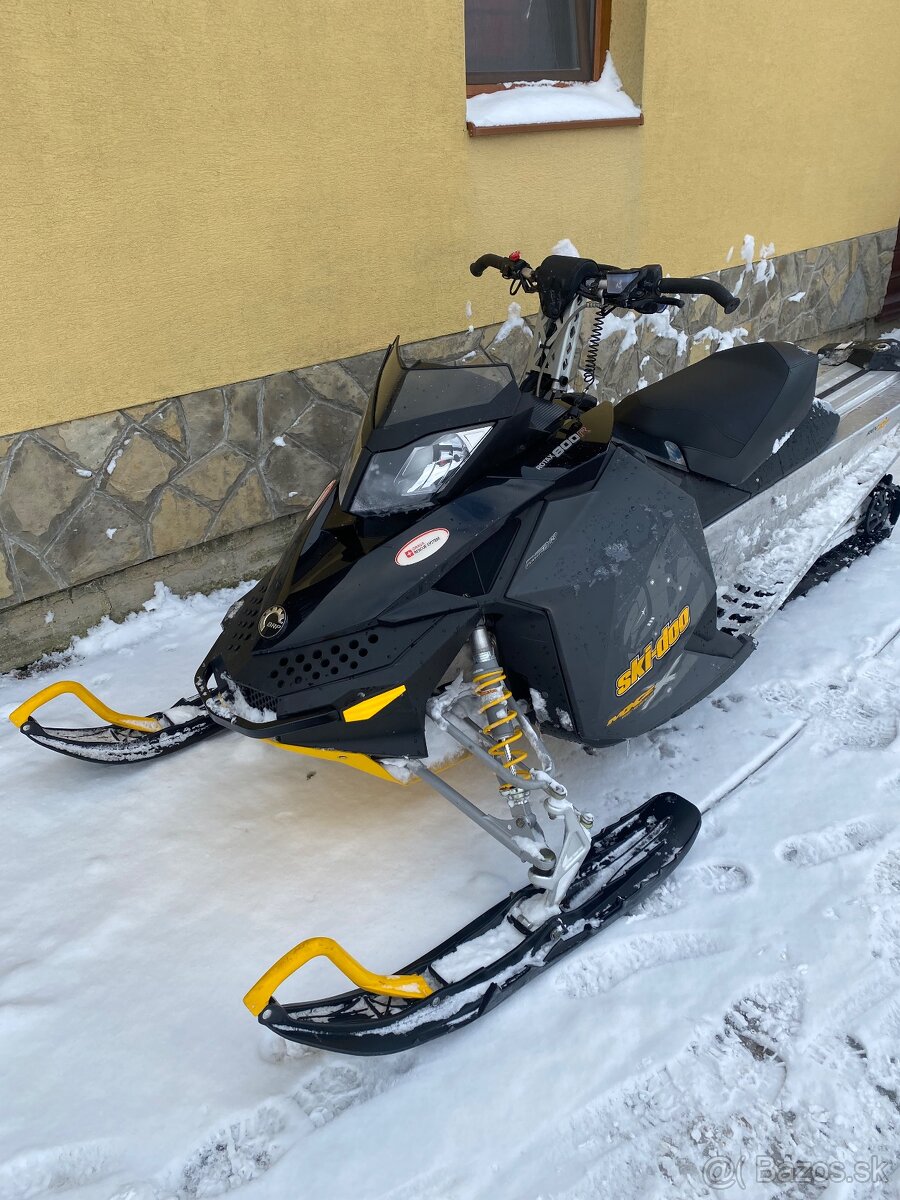 Predám snežný skúter  ski-do 800