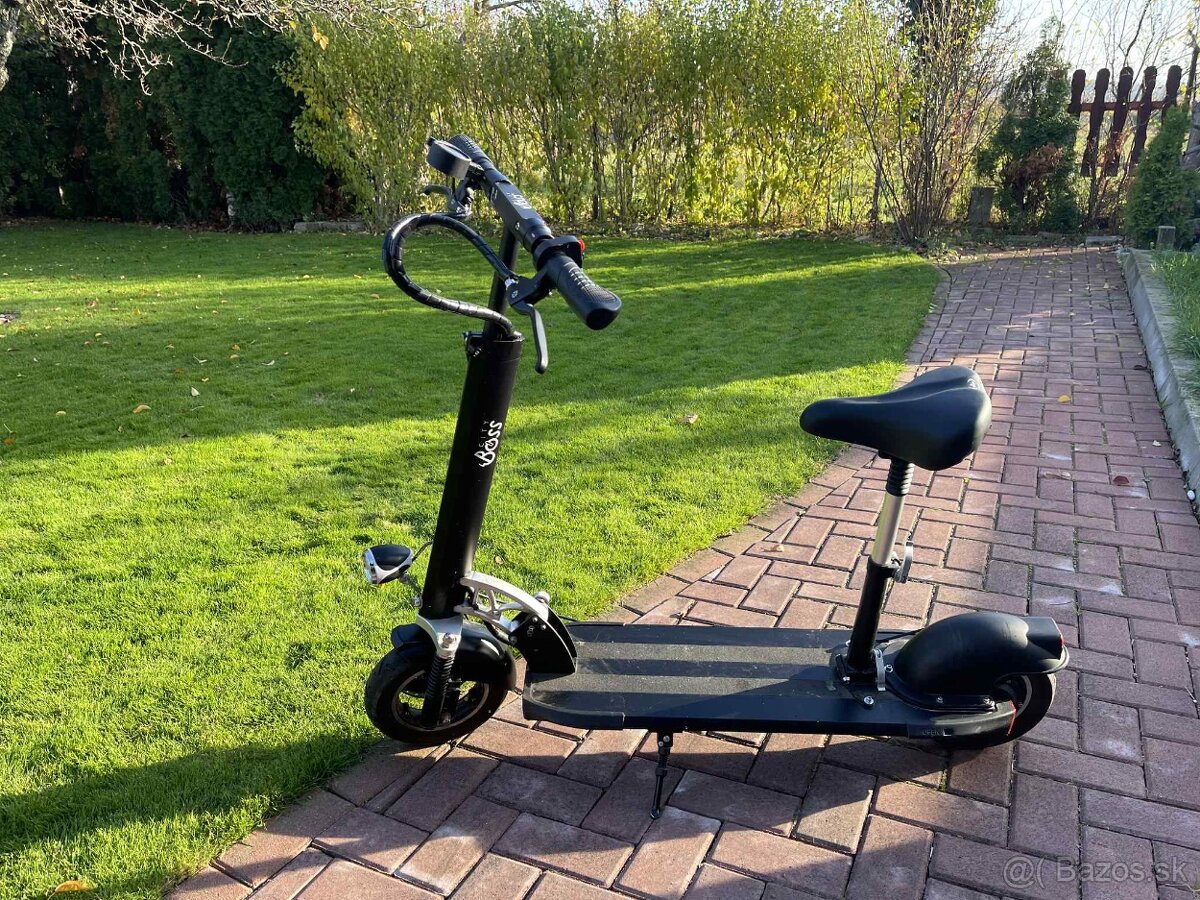 Elektrická kolobežka City Boss – so sedadlom