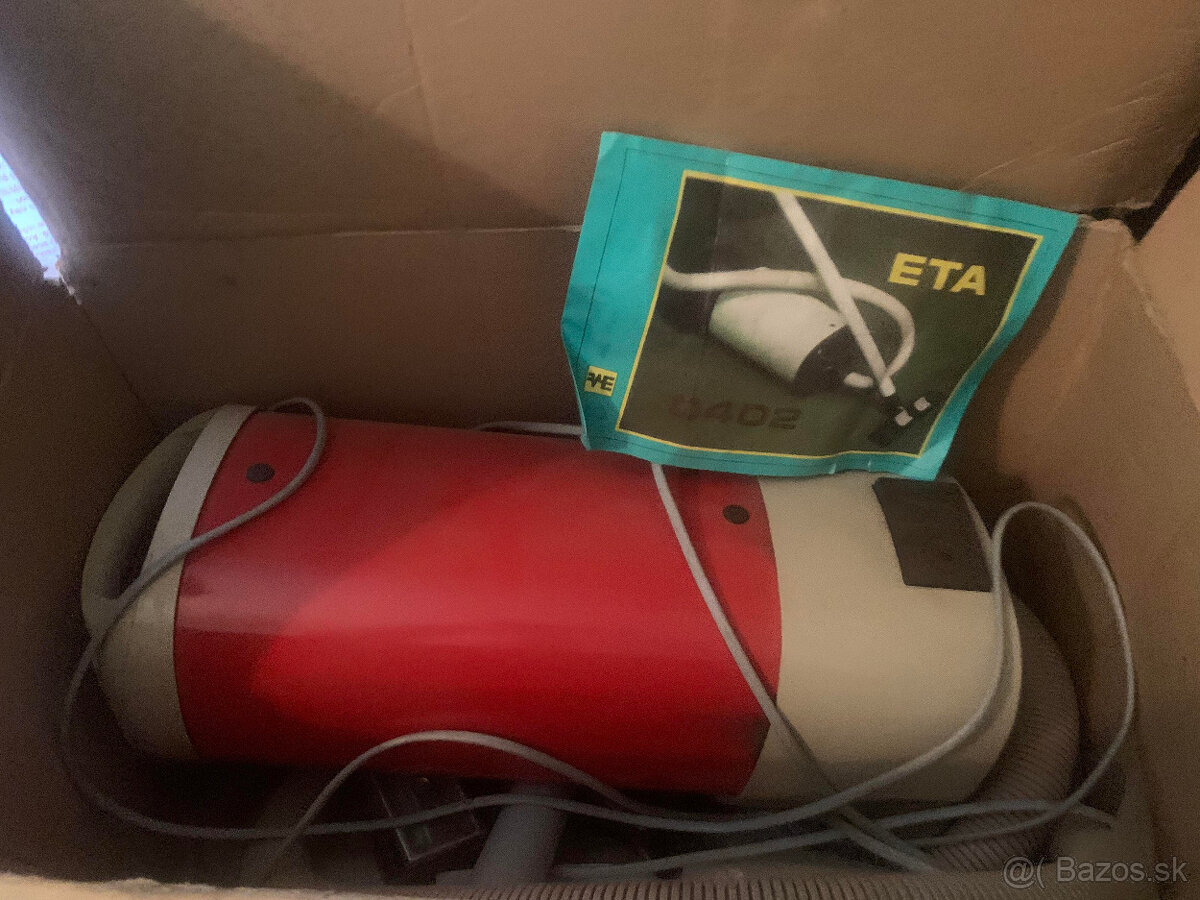 ETA vysávač