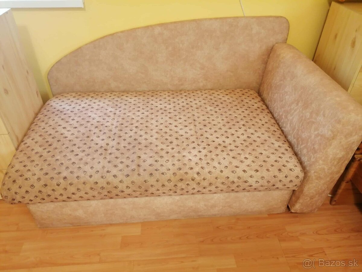 Rozkladací gauč/posteľ