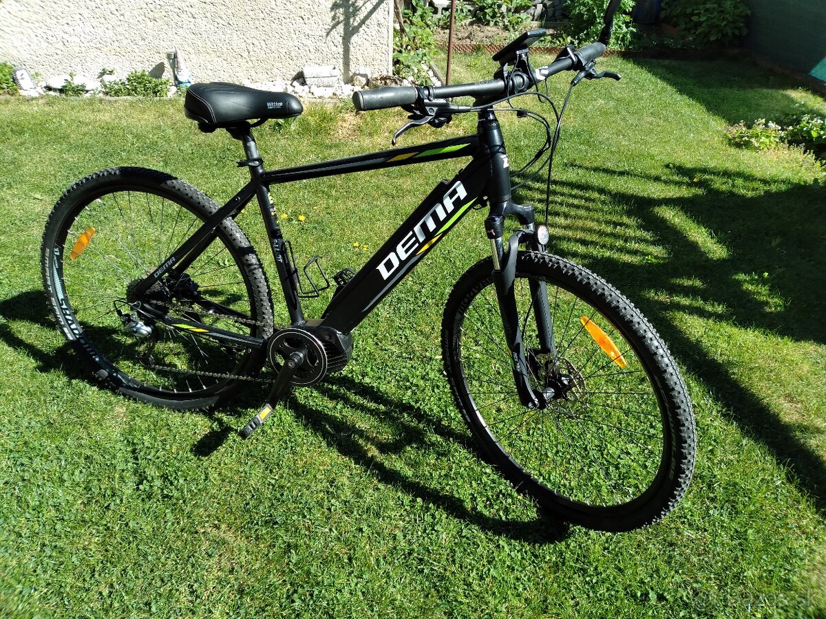 Dema E-LLIOT CROSS