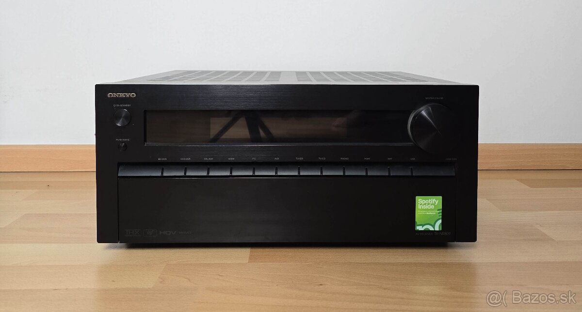 Rozne pokazene Hi-Fi komponenty