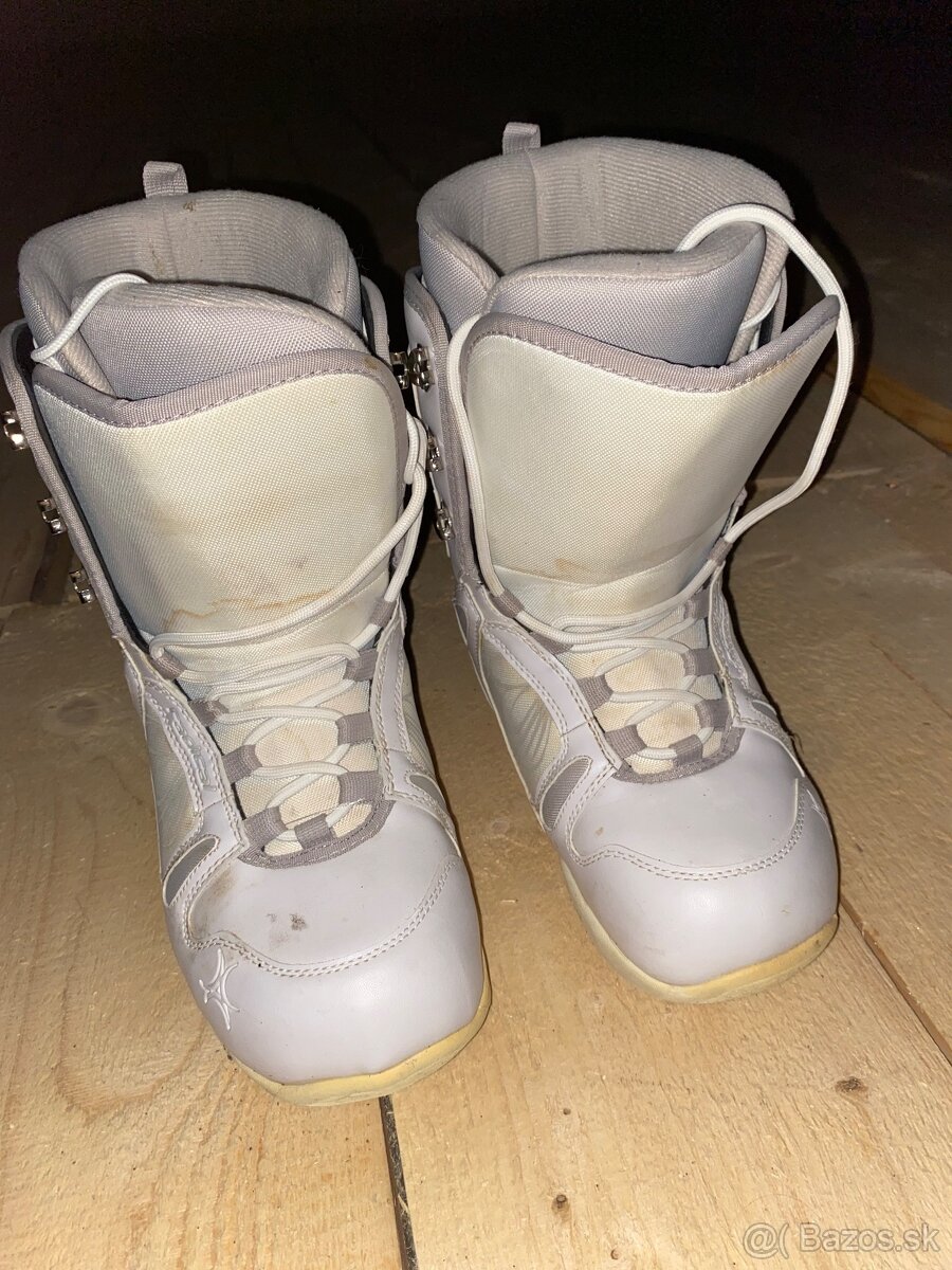 snowboard topanky