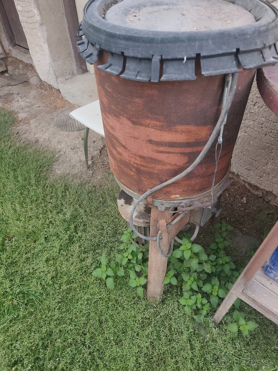 Mlynček na ovocie