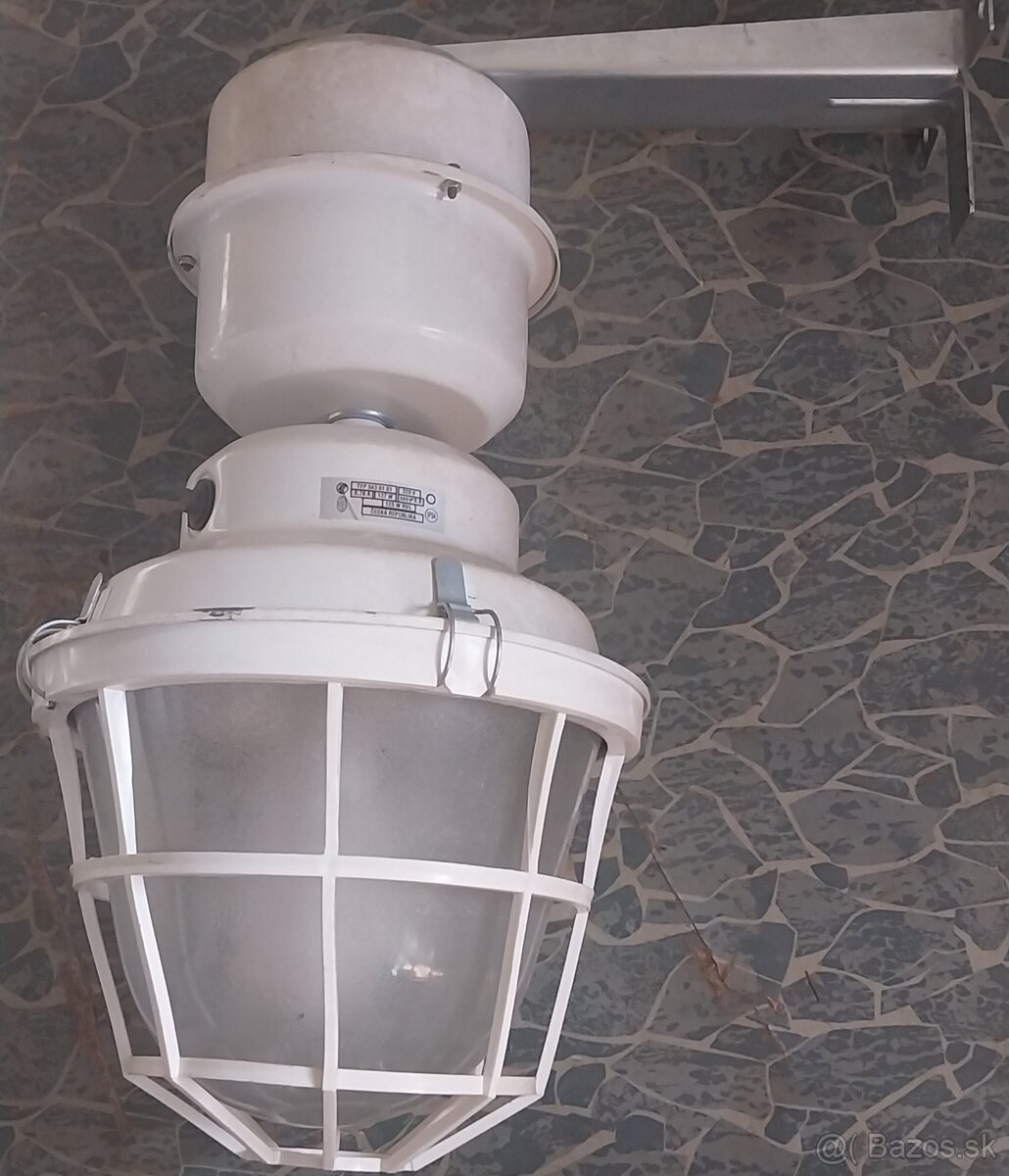 Priemyselná lampa