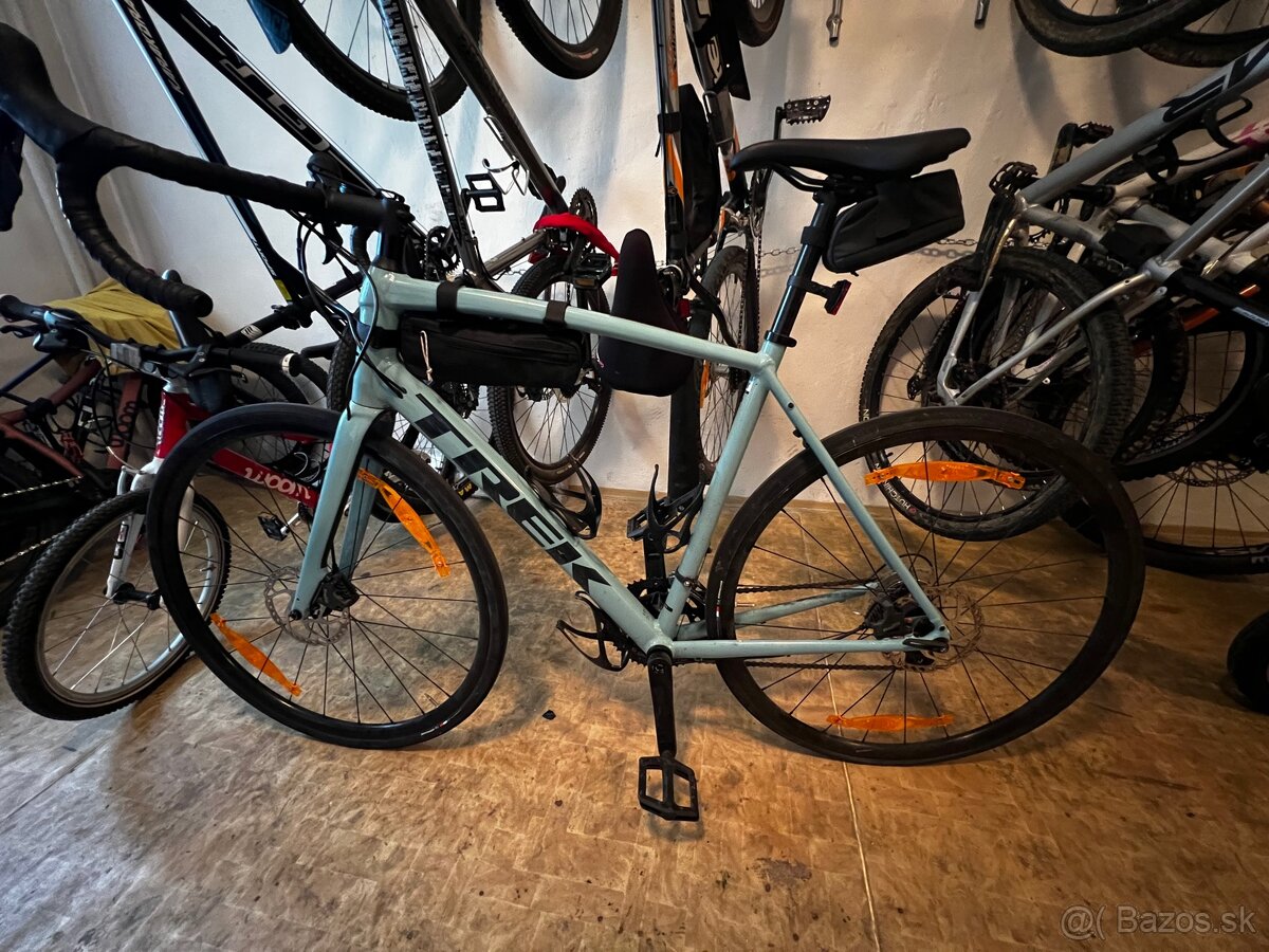 Bycikel Trek Domane AL4