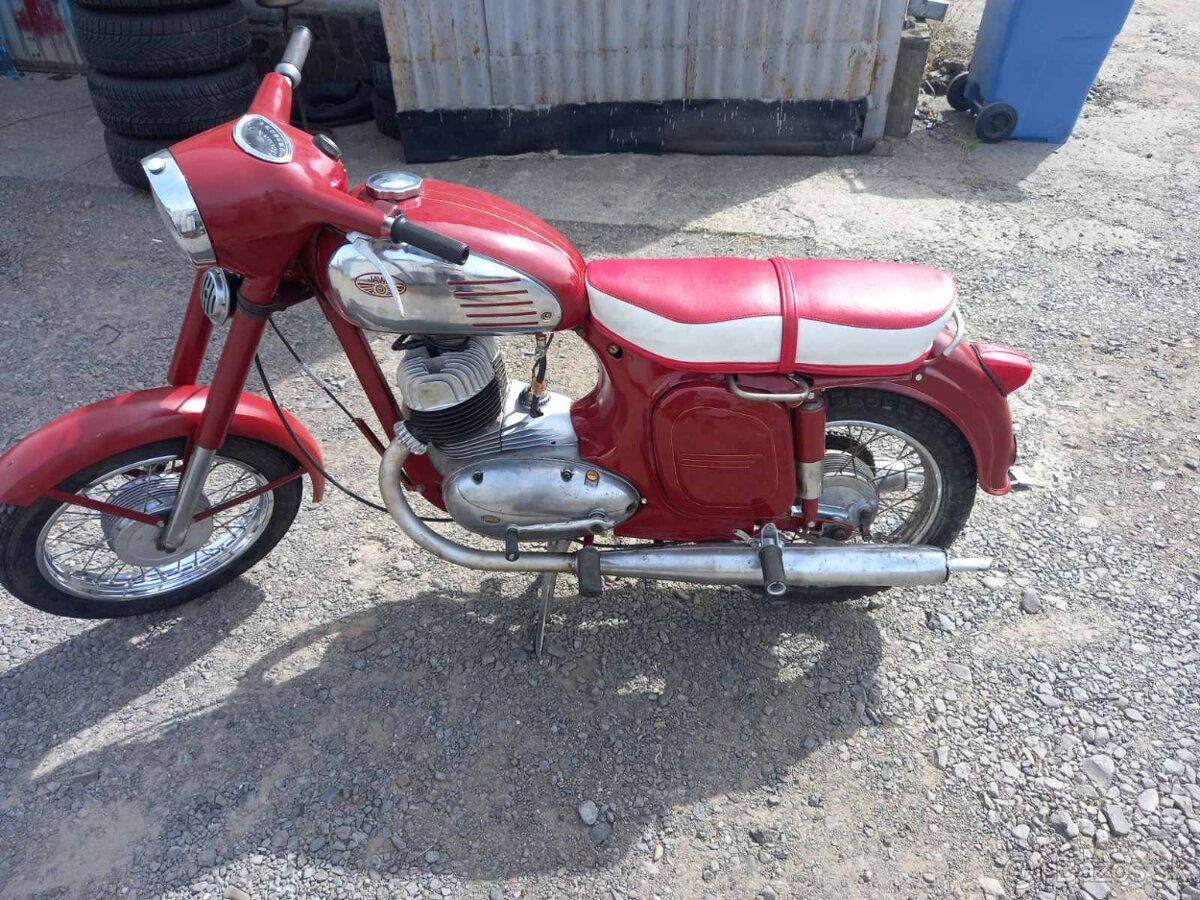Jawa 350 dobrom stave