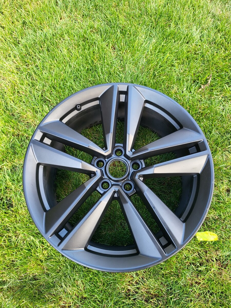 5X114,3 R19 Ford Mustang 1KS Alu disk REZERVA