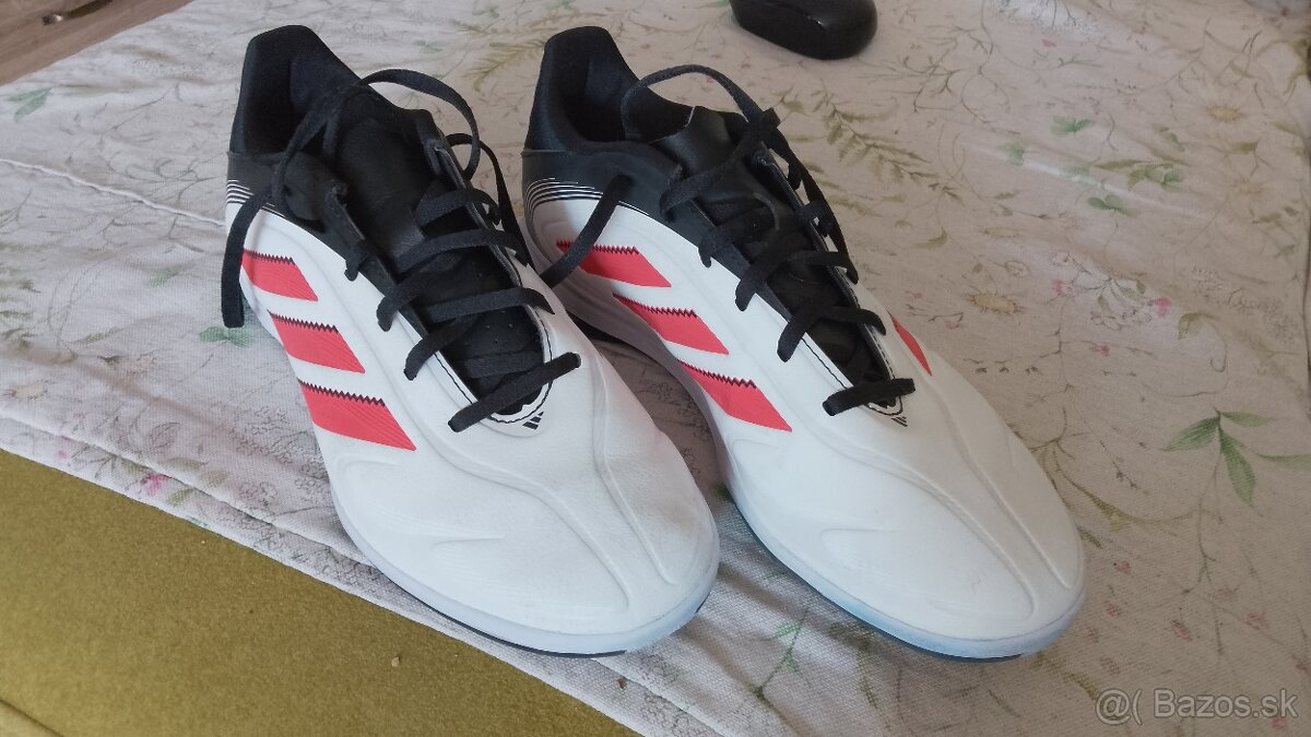 Predam halove tenisky Adidas