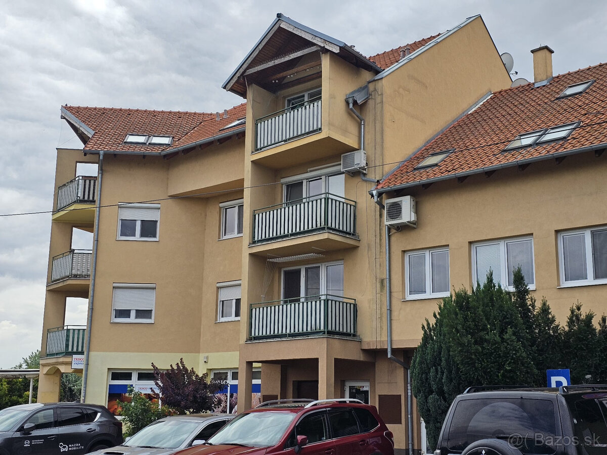 SENEC - NA PREDAJ EXKLUZÍVNE IBA U NÁS zariadený 3 izbový by
