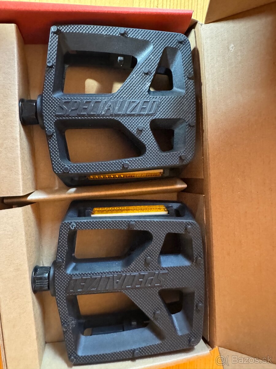 Specialized pedále
