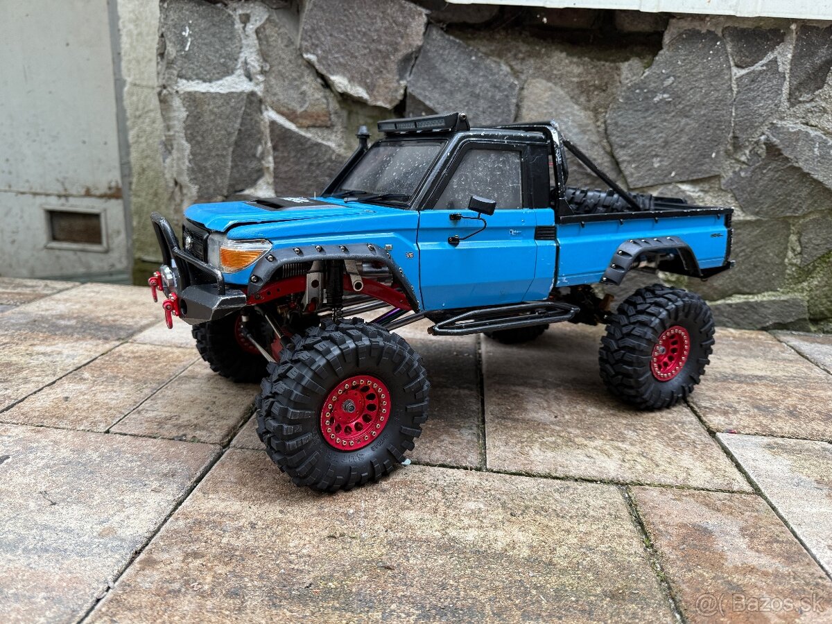 RC crawler Toyota 1/10