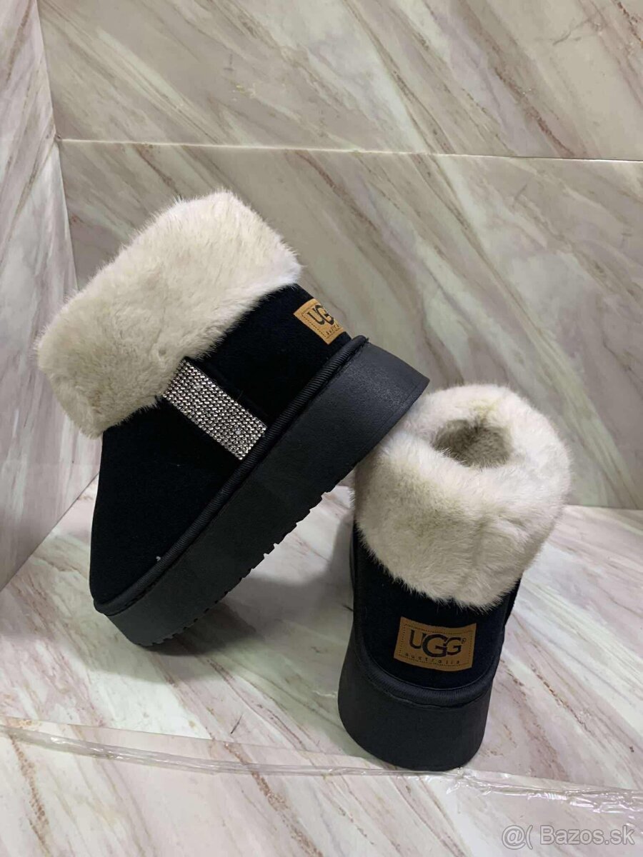 Ugg Huňate Čierne