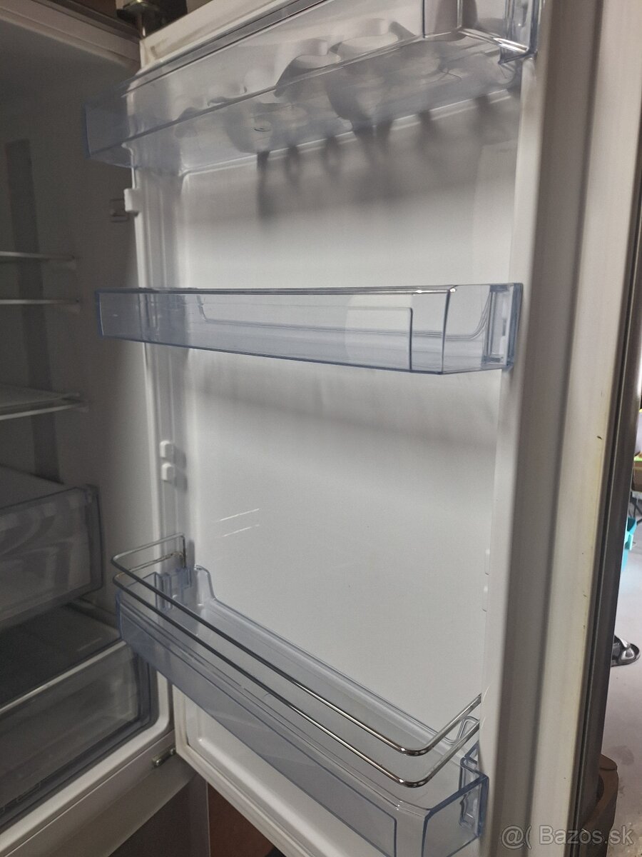Kombinovaná chladnička s mrazničkou