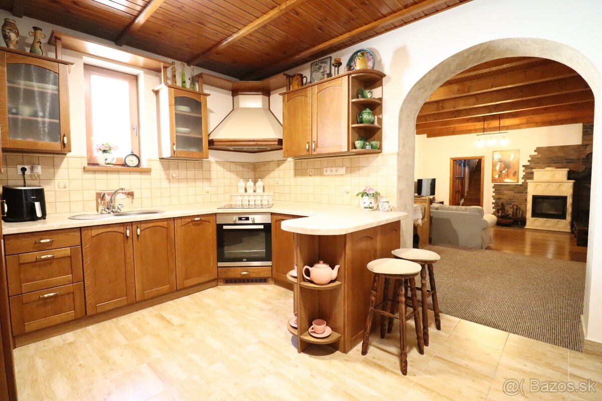 Rodinný dom s podnikateľským potenciálom vo výbornej lokali