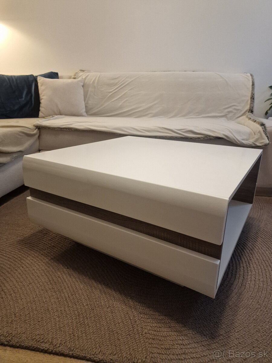 Konferencny stolik biely