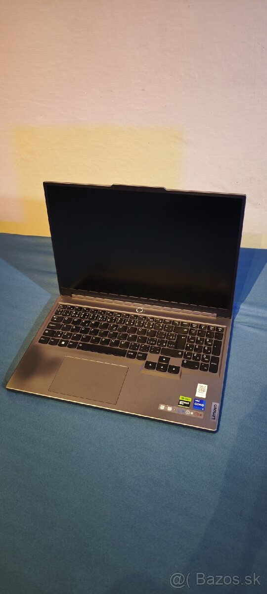 Lenovo Legion 5 16IRX9