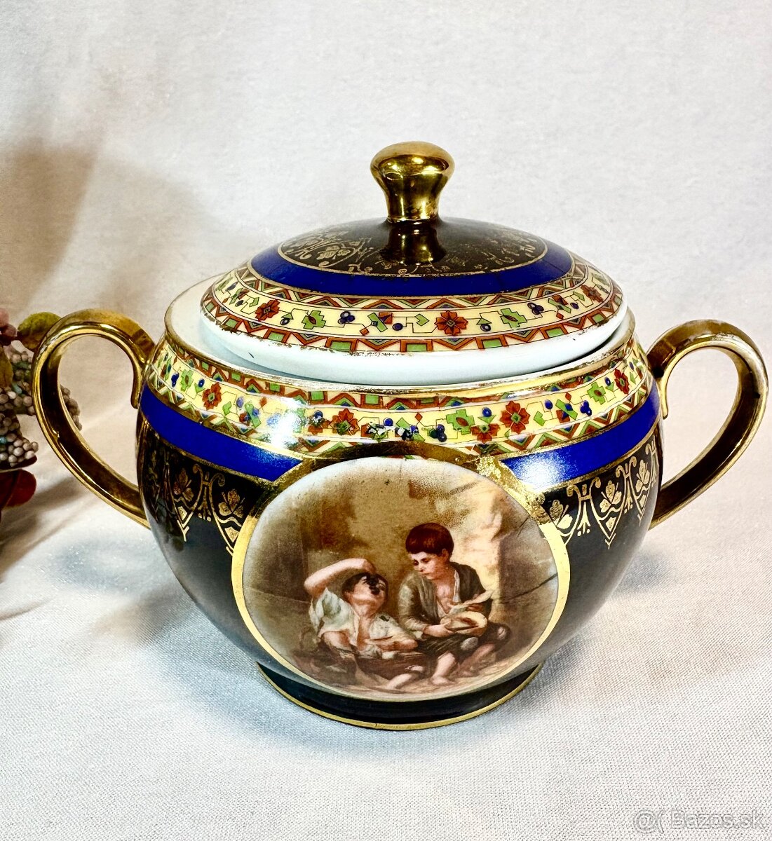 Porcelánové doza stará Vieden