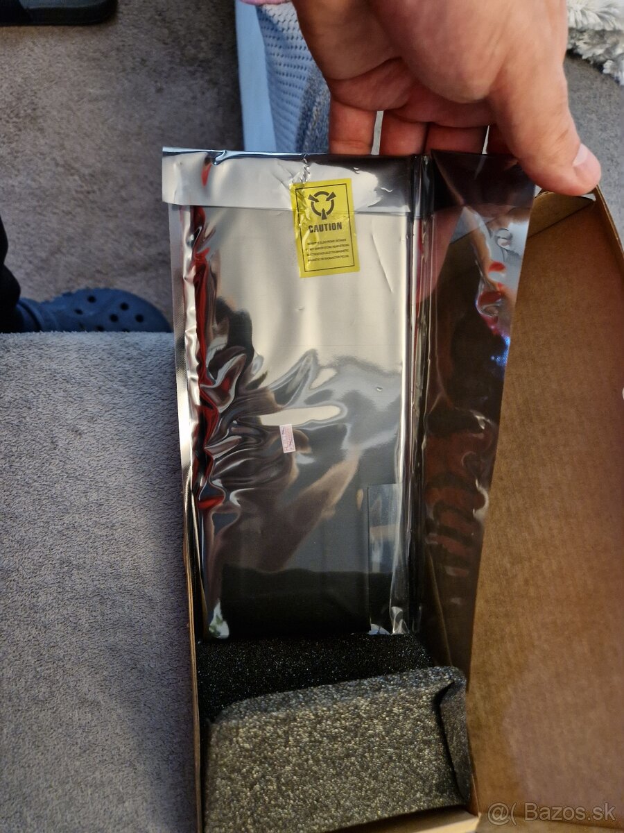 Predam novu bateriu pre notebook MSI