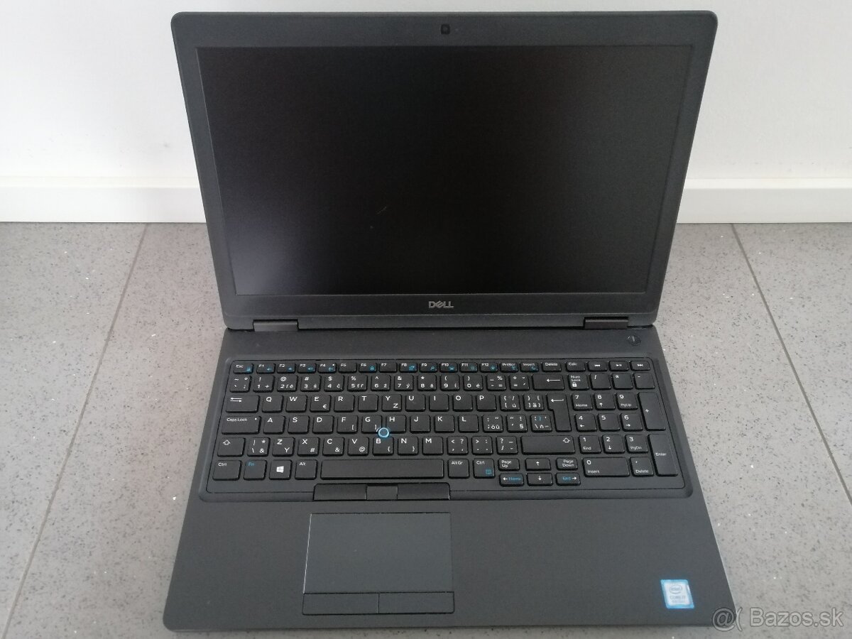 DELL Precision 15-3530 i7-8750U/16GB/512GB/15.6FHD