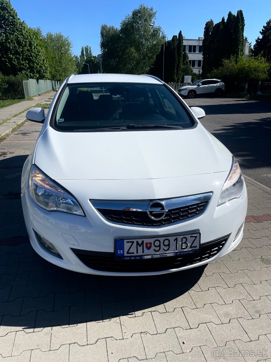 Opel Astra J 2.0 diesel ⛽️ Sport+Tourer Automat