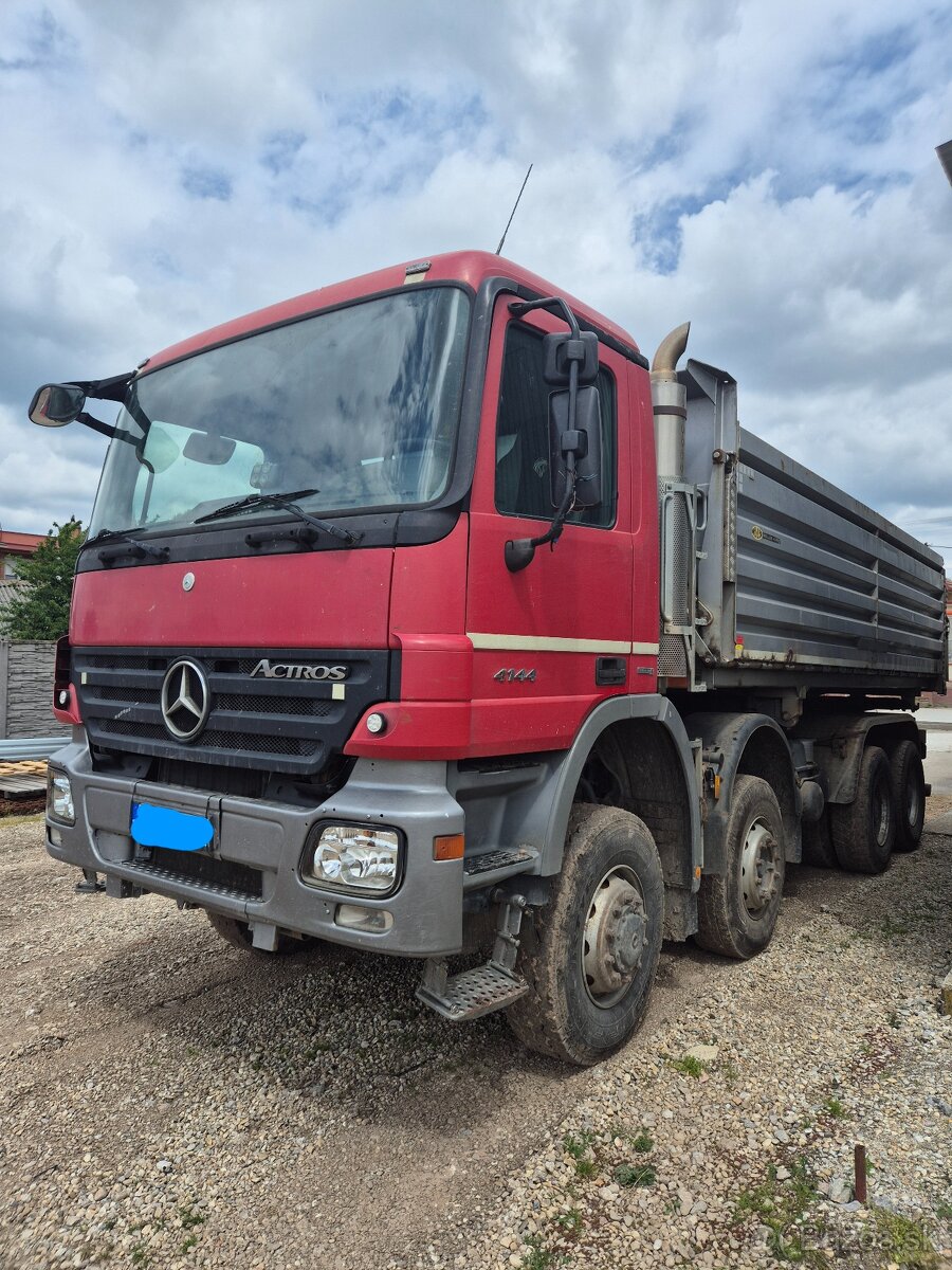 Mercedes Benz 4144 8x6 sklápač