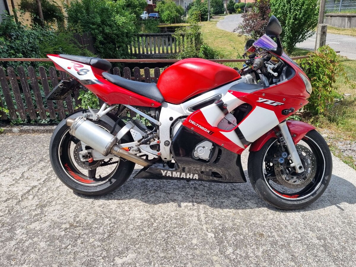 Yamaha R6 v 25kw inak plne otvorená (možnosť jazdiť od 18)