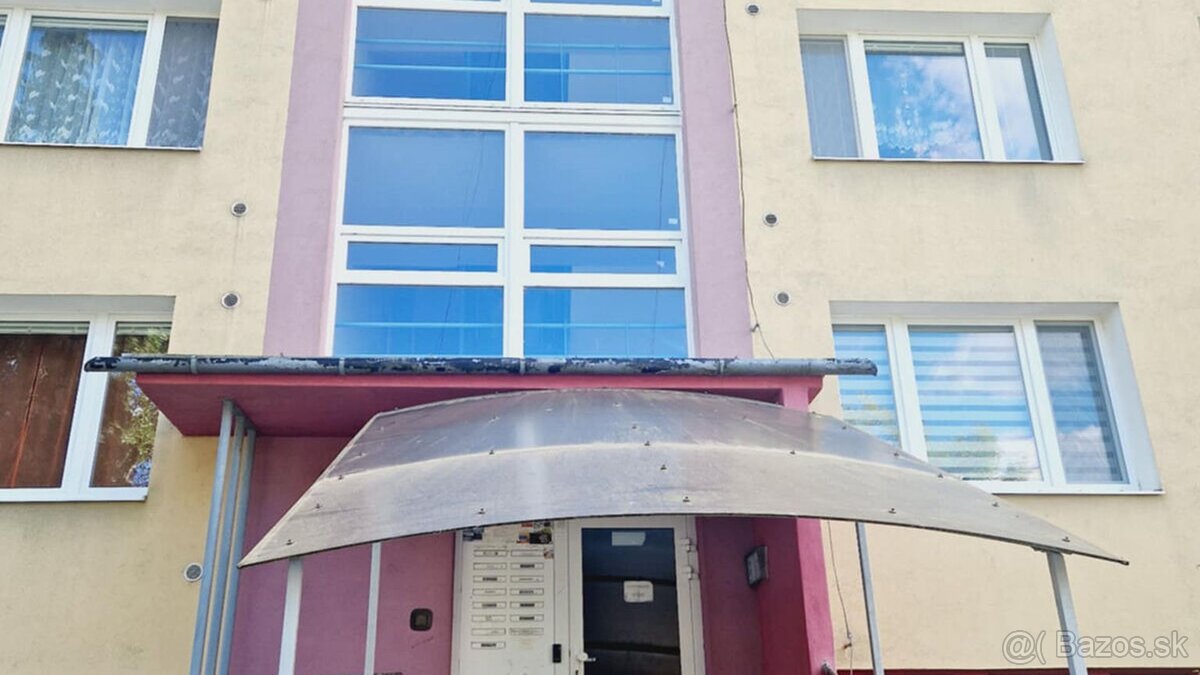 Na predaj 1 izbový byt v Lučenci