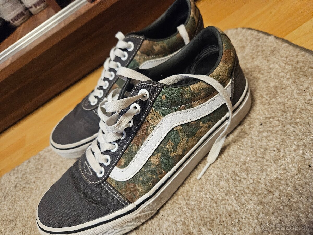Vans tenisky