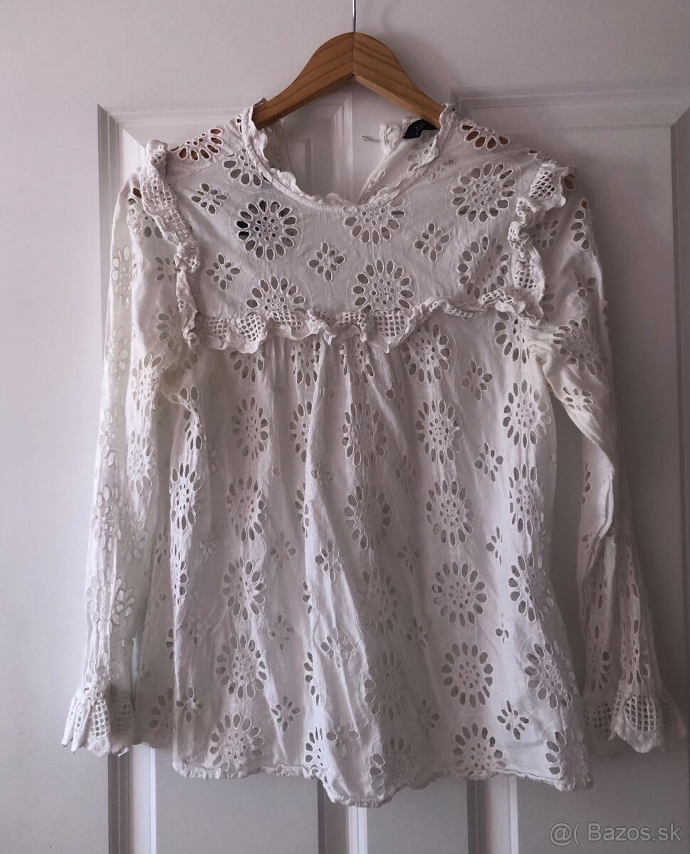 ———-Biela madeirová blúzka Zara, XS/34, 6.40 E———