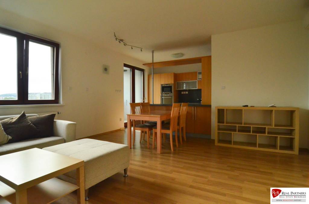 REB.SK Prenájom veľkého bytu v obľúbenej lokalite Bratislava