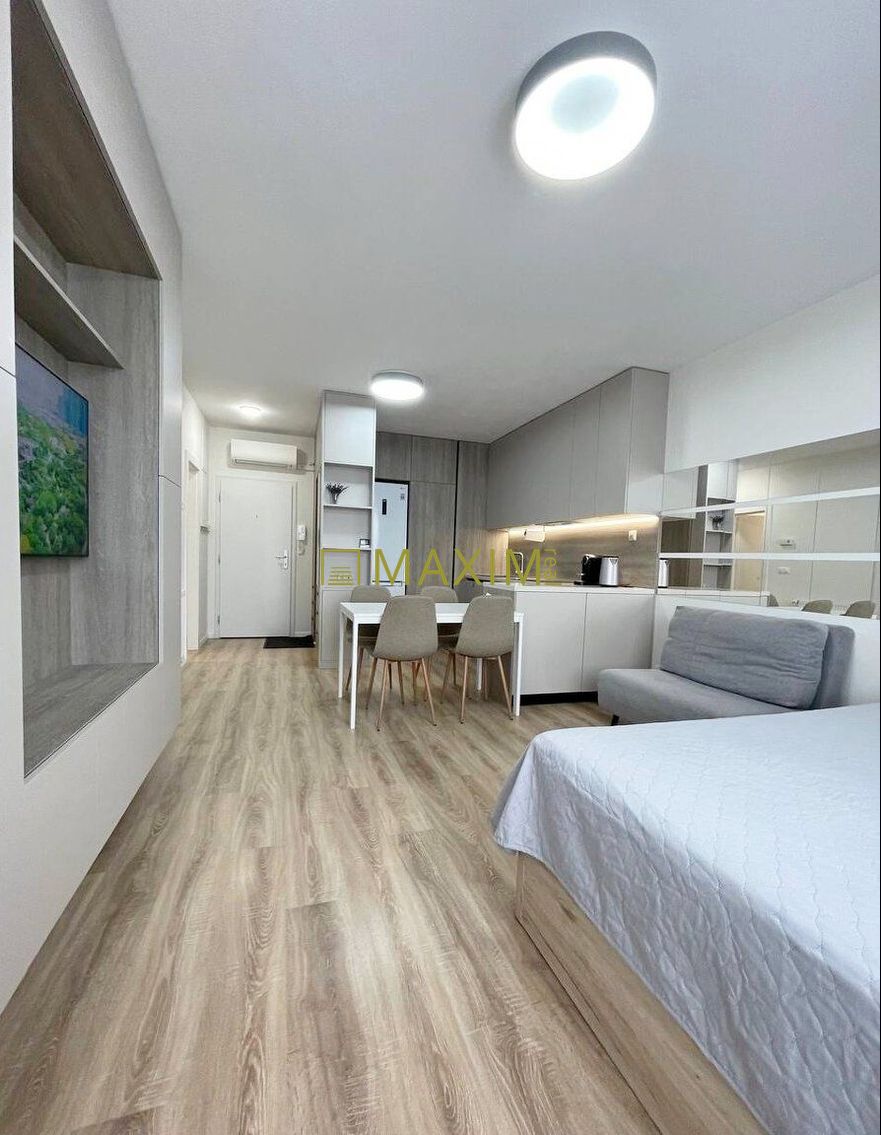 PREDAJ - novostavba - 2 izbový byt s balkónom a parkovacím m