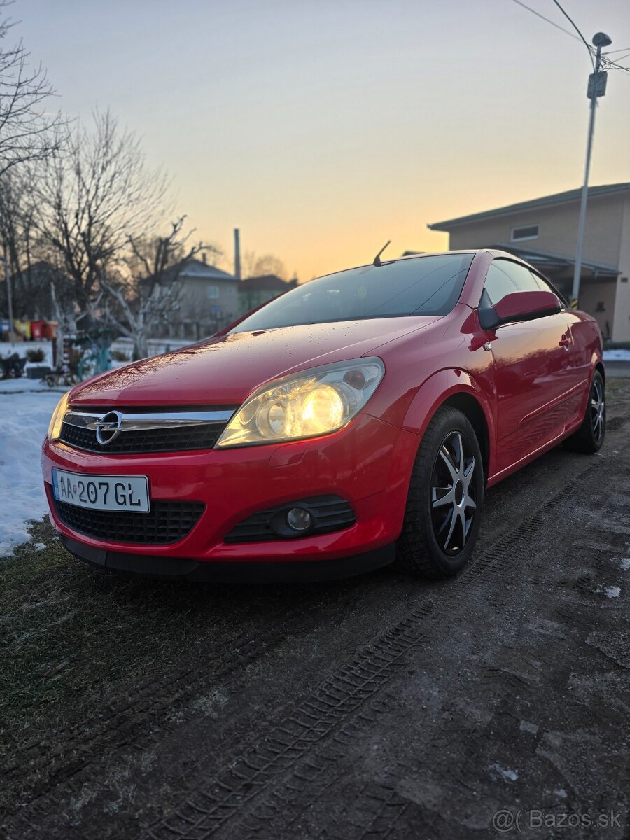 Predam Opel Astra Twin Top Cabrio diesel
