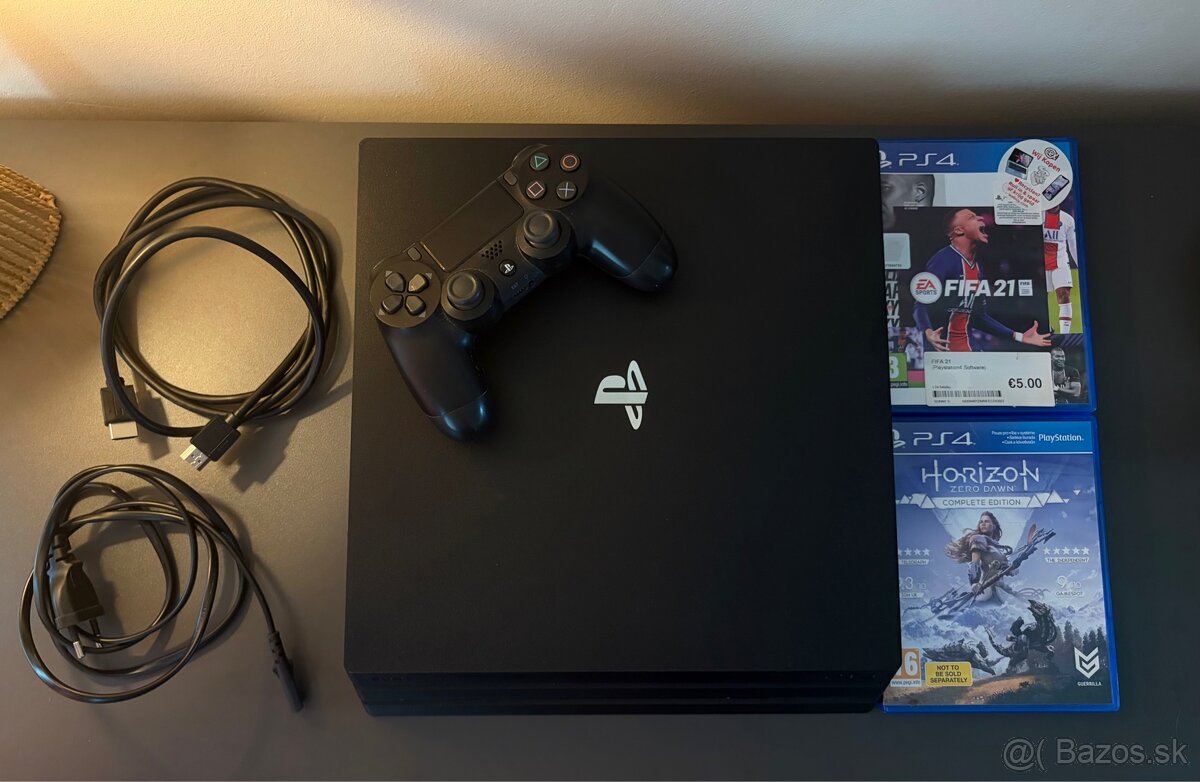 Playstation 4 pro konzola