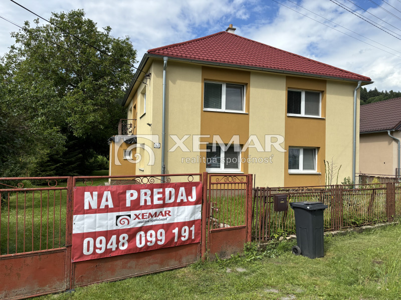 Znížená cena Priestranný rodinný dom v Brusne okr. Banská...