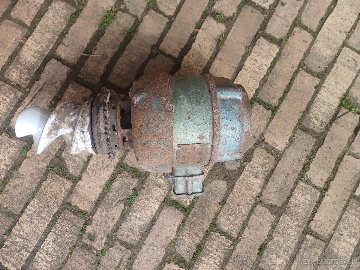 Motor