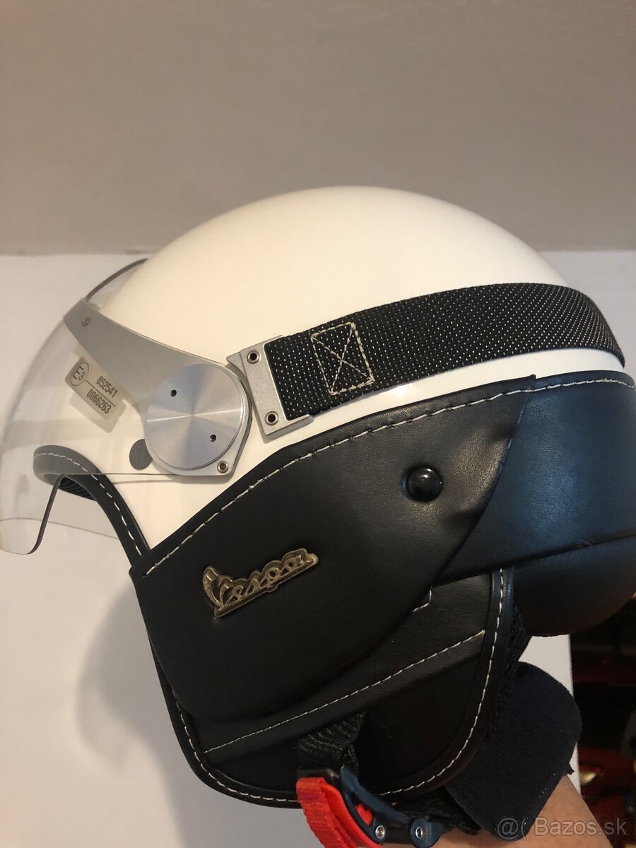 Prilba Vespa granturismo