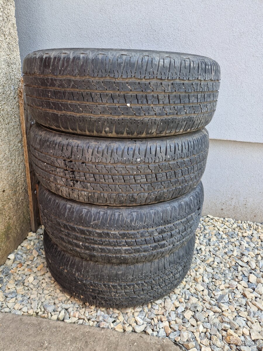 Predám 275/65 R18 Goodyear Wrangler